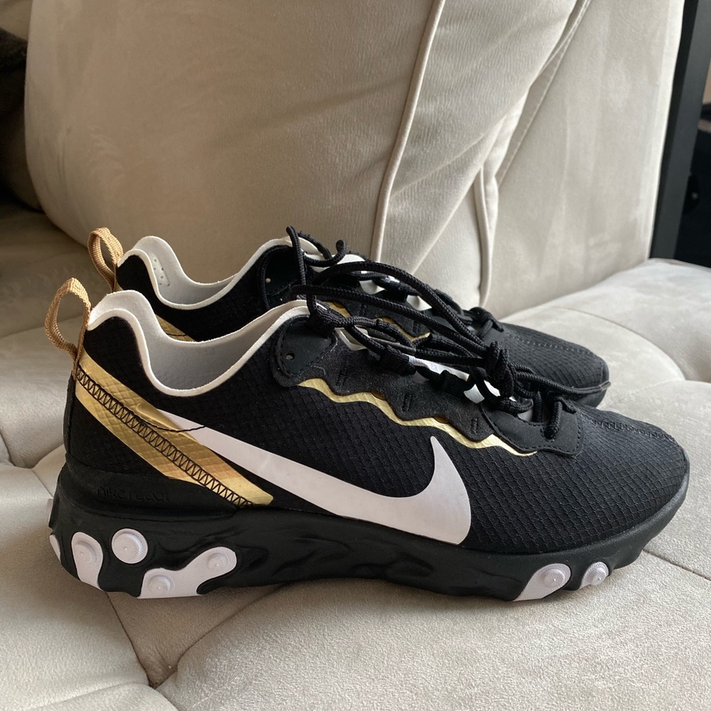 Nike React Element 55 black and gold